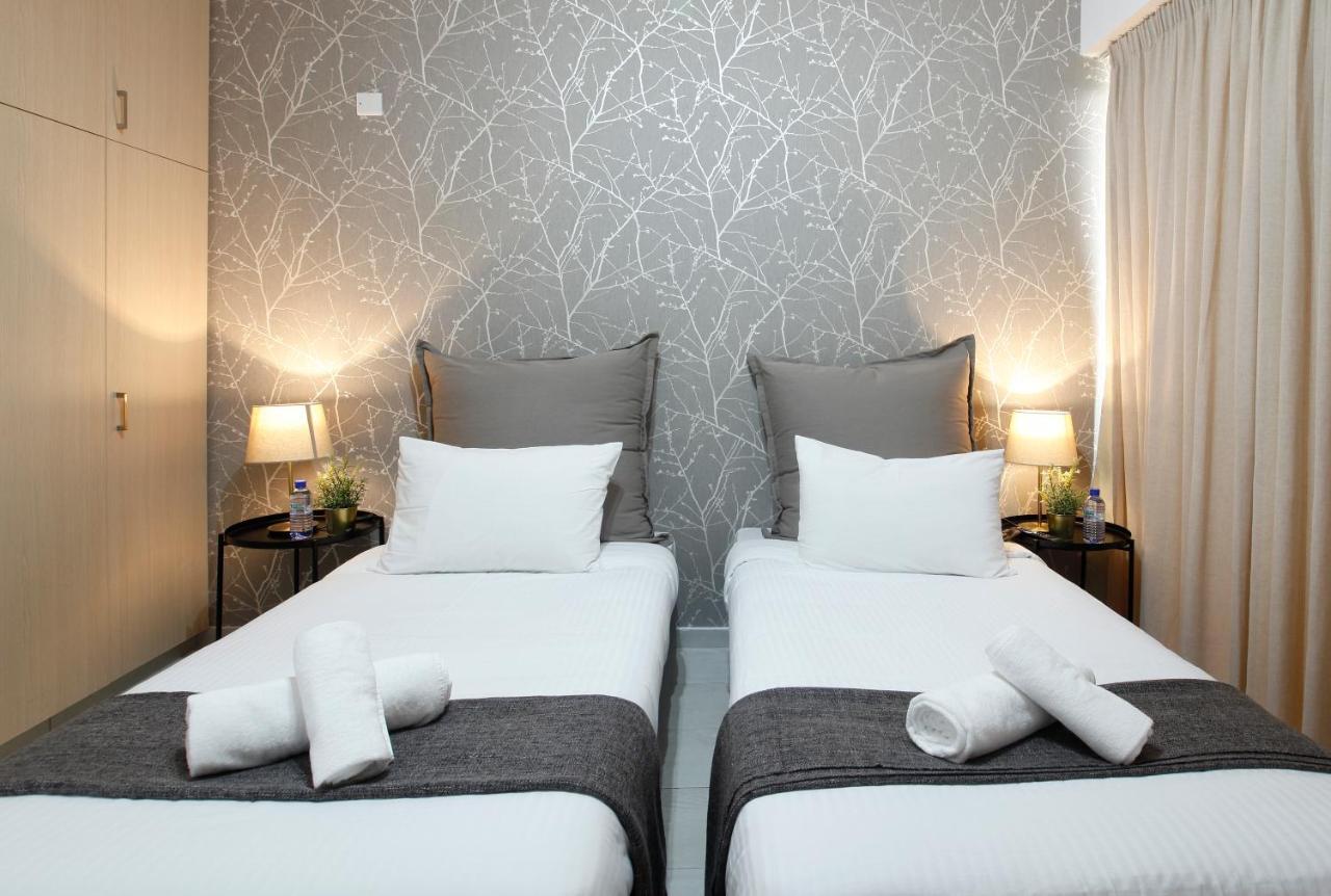 Cosmopolis Multi-Venue Aparthotel Larnaca Buitenkant foto